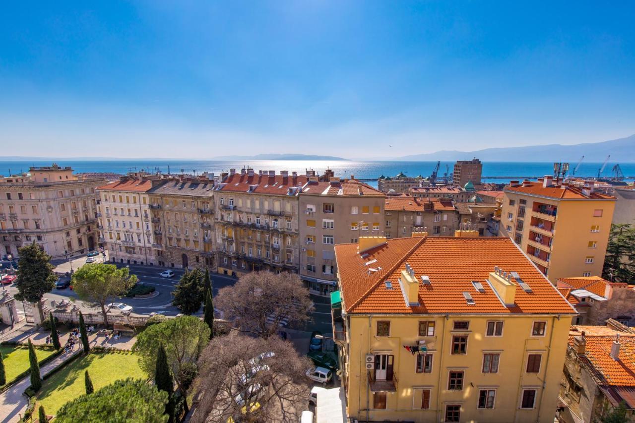 Appartement Aenei Delux à Rijeka Extérieur photo