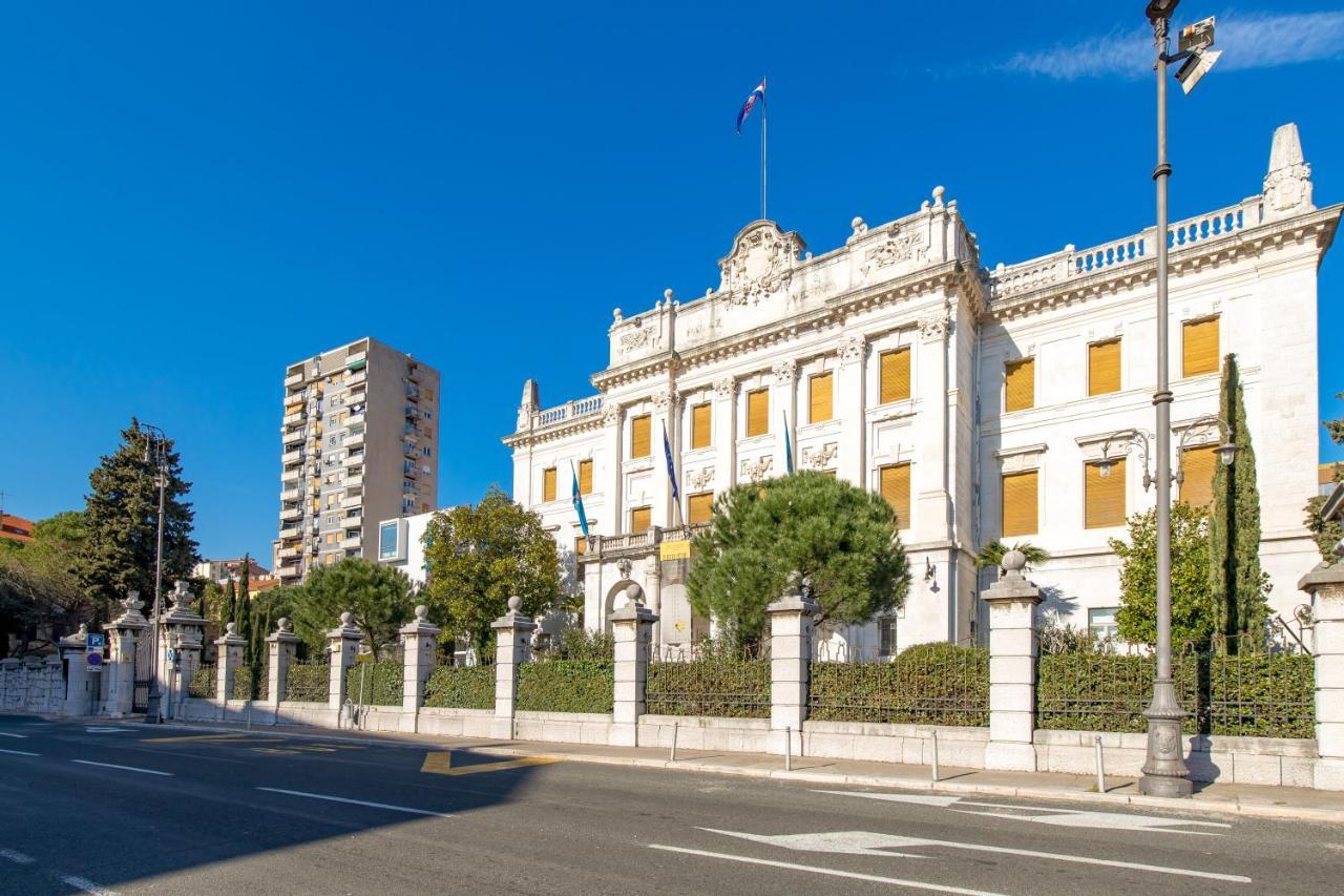 Appartement Aenei Delux à Rijeka Extérieur photo